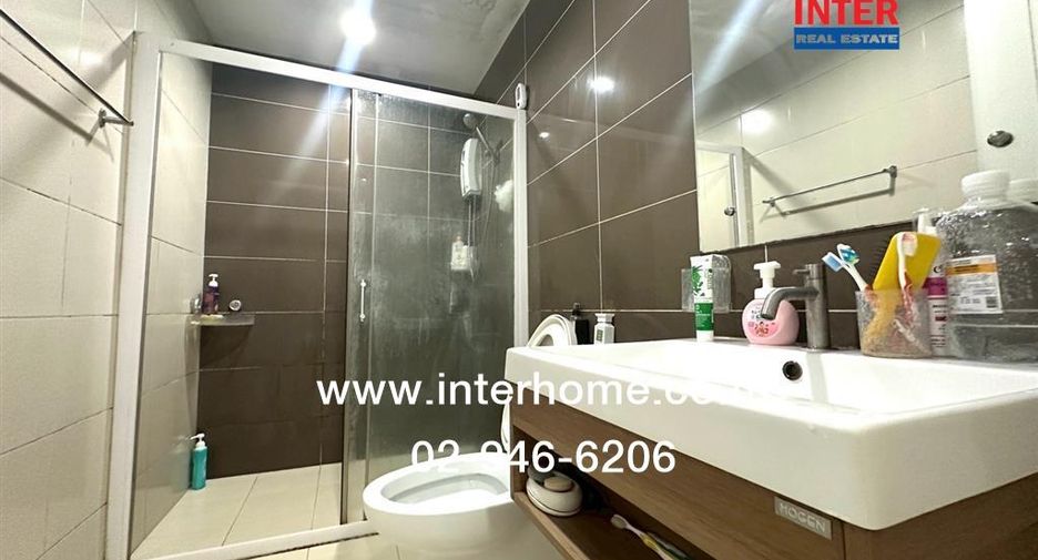 For sale 3 bedrooms townhouse in Phasi Charoen, Bangkok