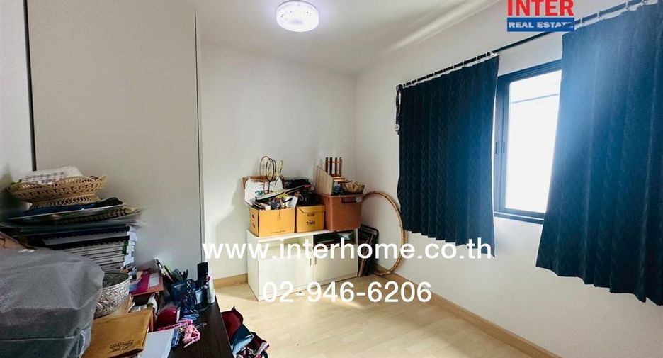 For sale 3 bedrooms townhouse in Phasi Charoen, Bangkok
