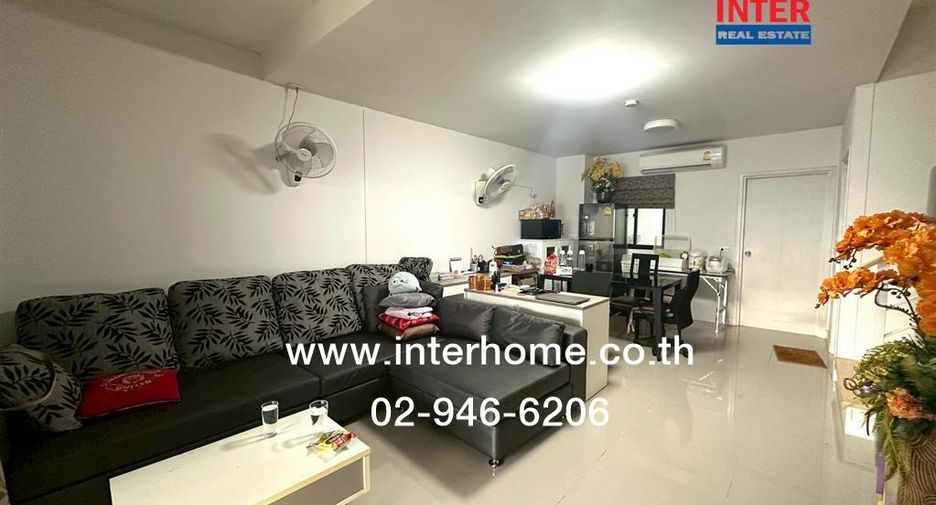 For sale 3 bedrooms townhouse in Phasi Charoen, Bangkok