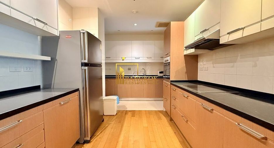 Wohnung zur Miete mit 3 Zimmer in Khlong Toei, Bangkok