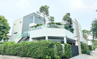 For sale 5 bedrooms house in Watthana, Bangkok
