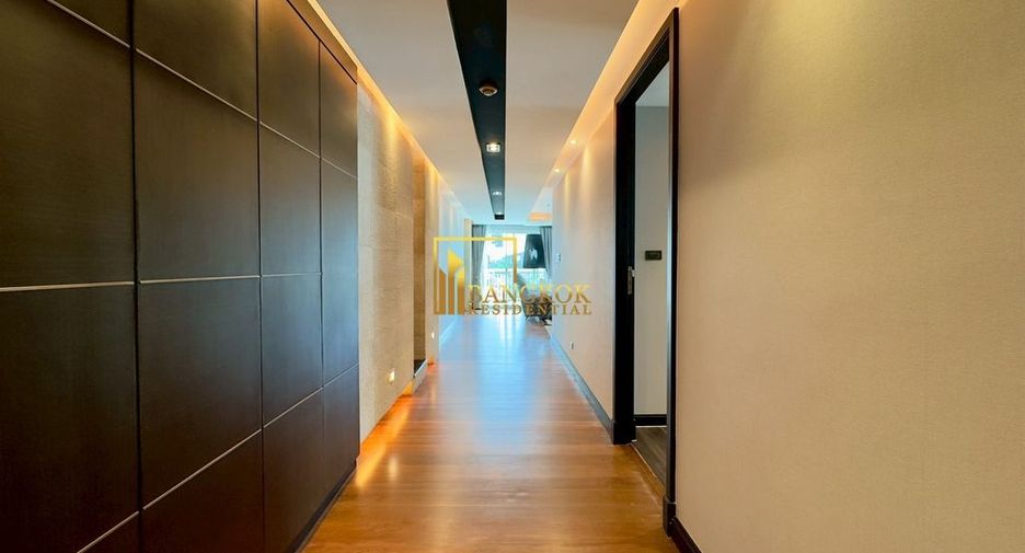 For rent 2 bedrooms apartment in Watthana, Bangkok