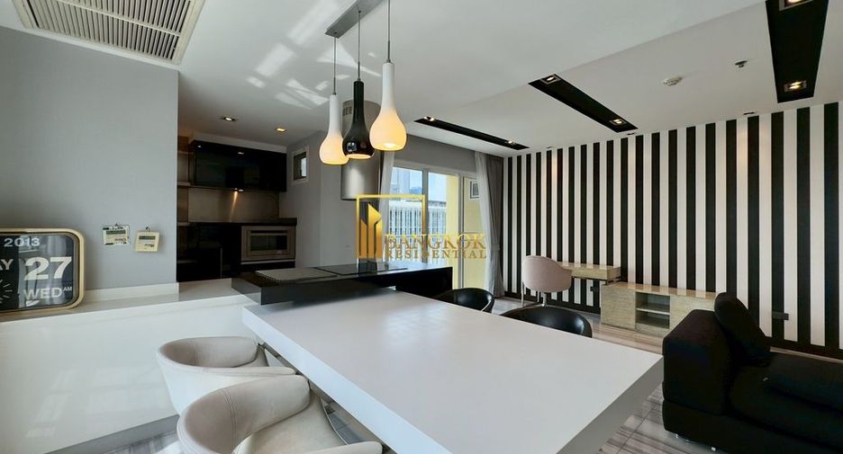 For rent 2 bedrooms apartment in Watthana, Bangkok