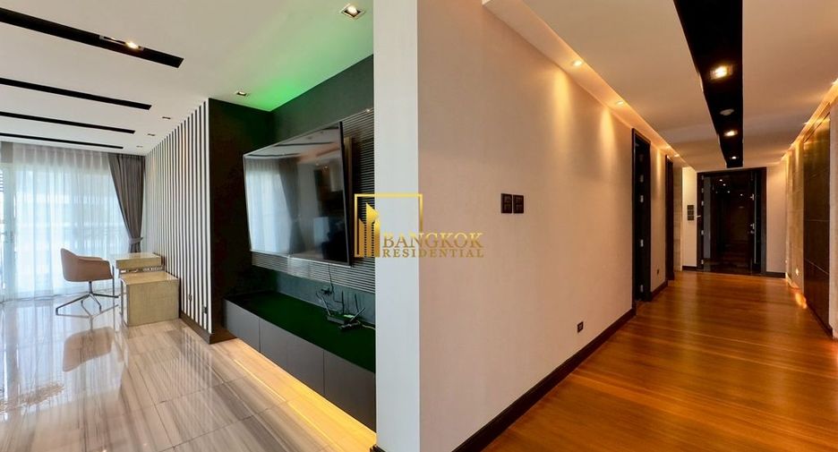 For rent 2 bedrooms apartment in Watthana, Bangkok