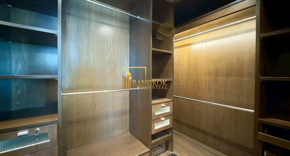 For rent 2 bedrooms apartment in Watthana, Bangkok