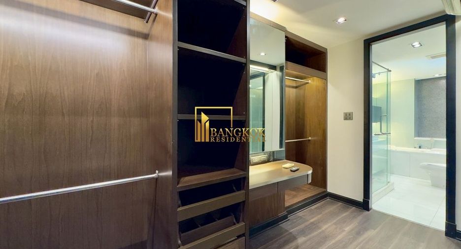 For rent 2 bedrooms apartment in Watthana, Bangkok