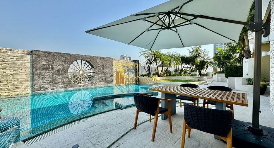 For rent 2 bedrooms apartment in Watthana, Bangkok