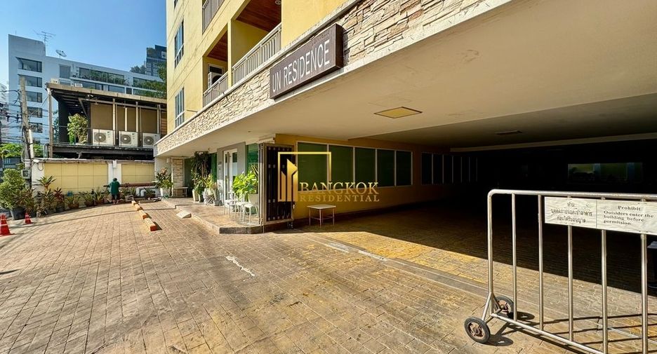 For rent 2 bedrooms apartment in Watthana, Bangkok