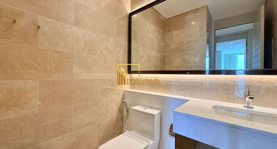 For rent 2 bedrooms condo in Pathum Wan, Bangkok
