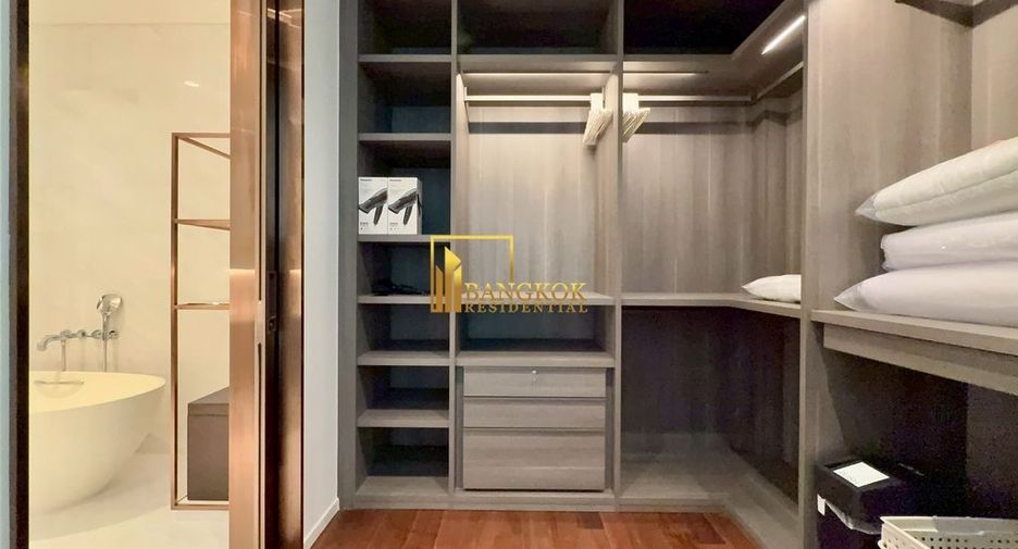 For rent 2 bedrooms condo in Pathum Wan, Bangkok