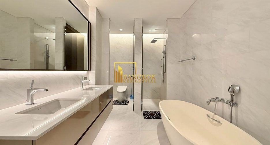 For rent 2 bedrooms condo in Pathum Wan, Bangkok