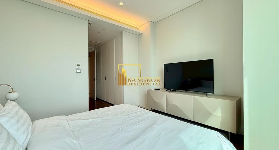 For rent 2 bedrooms condo in Pathum Wan, Bangkok