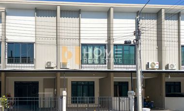 For sale 3 ベッドルーム townhouse in Bang Khae, Bangkok