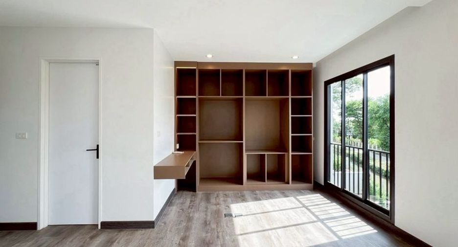 For sale 3 bedrooms villa in Mueang Chiang Mai, Chiang Mai