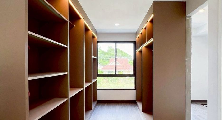 For sale 3 bedrooms villa in Mueang Chiang Mai, Chiang Mai