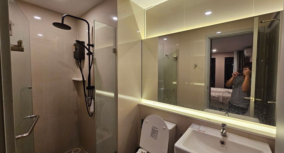 For sale 2 bedrooms condo in Din Daeng, Bangkok