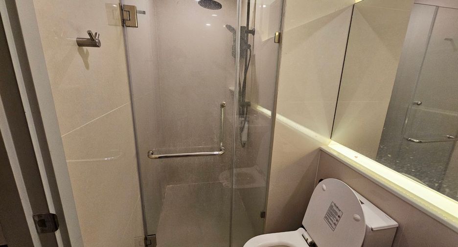 For sale 2 bedrooms condo in Din Daeng, Bangkok