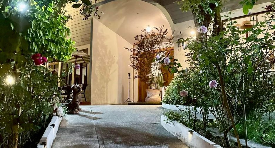 For sale 4 bedrooms retail Space in Mae Rim, Chiang Mai