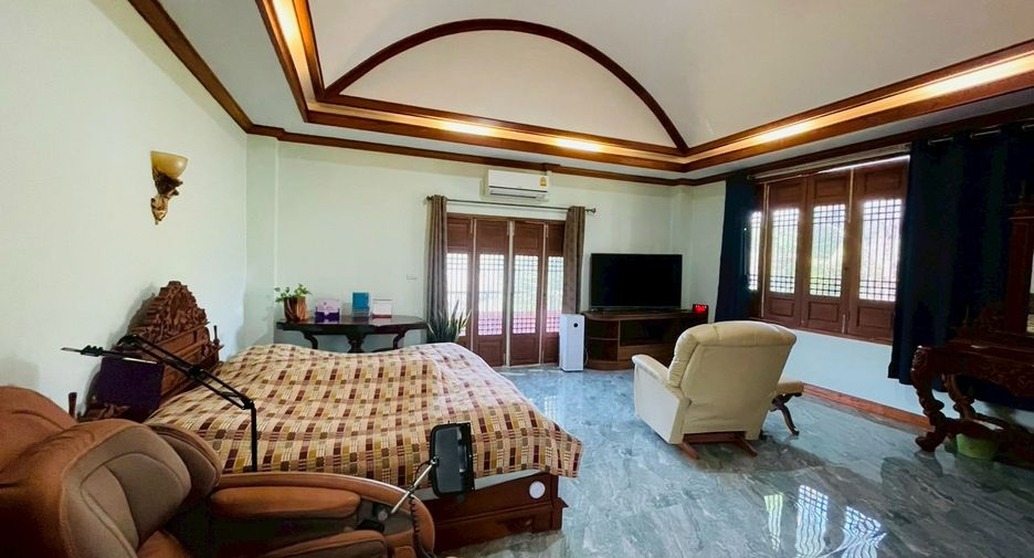 For sale 4 bedrooms retail Space in Mae Rim, Chiang Mai