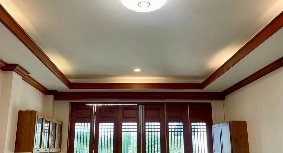 For sale 4 bedrooms retail Space in Mae Rim, Chiang Mai