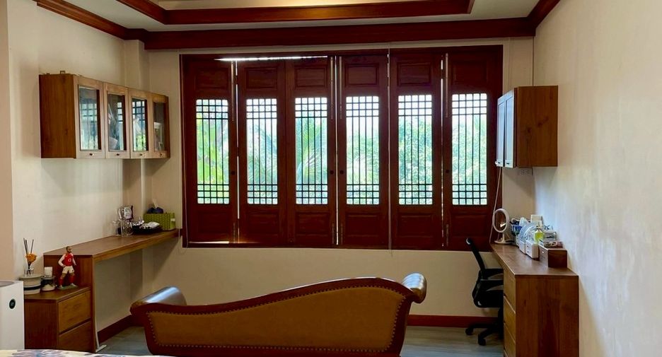 For sale 4 bedrooms retail Space in Mae Rim, Chiang Mai