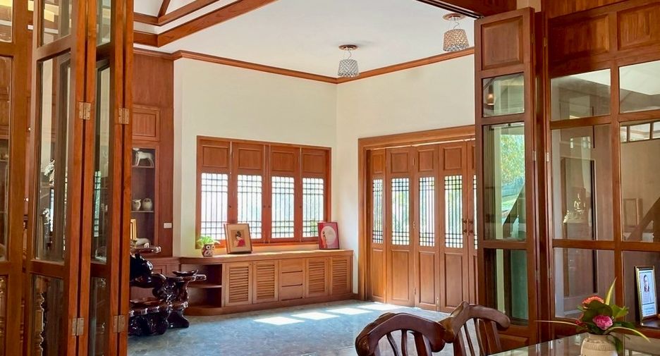 For sale 4 bedrooms retail Space in Mae Rim, Chiang Mai