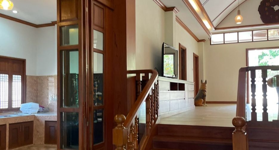 For sale 4 bedrooms retail Space in Mae Rim, Chiang Mai