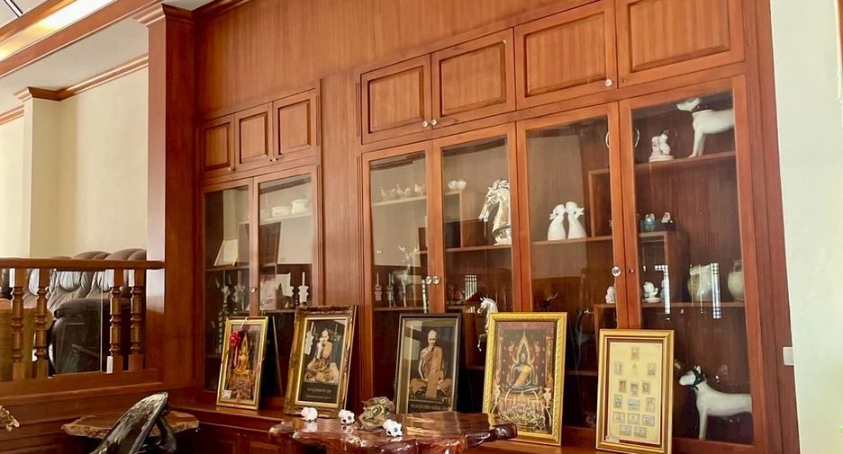 For sale 4 bedrooms retail Space in Mae Rim, Chiang Mai