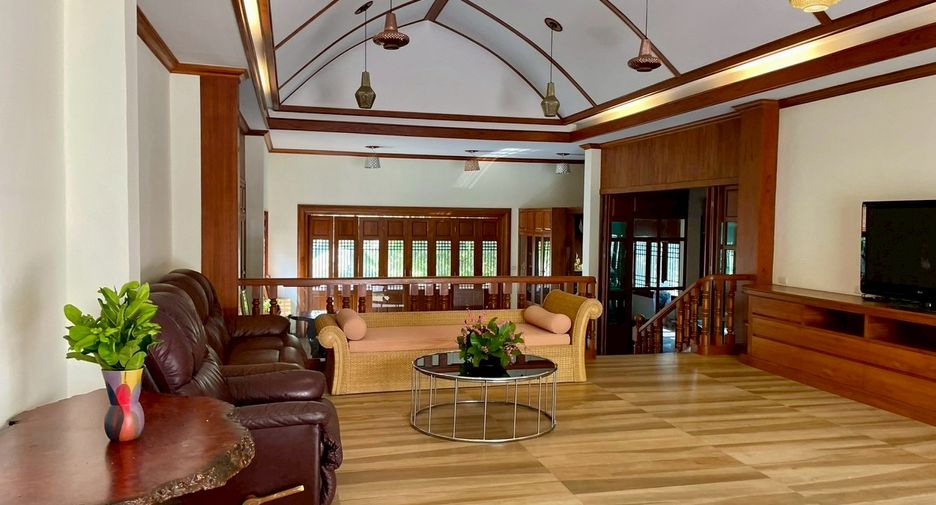 For sale 4 bedrooms retail Space in Mae Rim, Chiang Mai