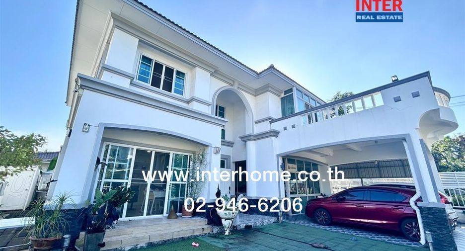 For sale 4 bedrooms house in Khlong Sam Wa, Bangkok