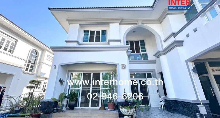 For sale 4 bedrooms house in Khlong Sam Wa, Bangkok