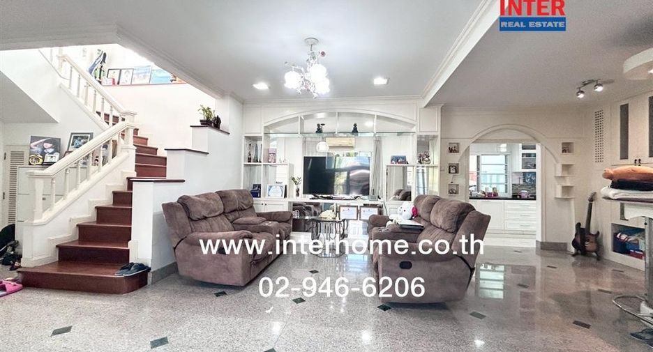 For sale 4 bedrooms house in Khlong Sam Wa, Bangkok