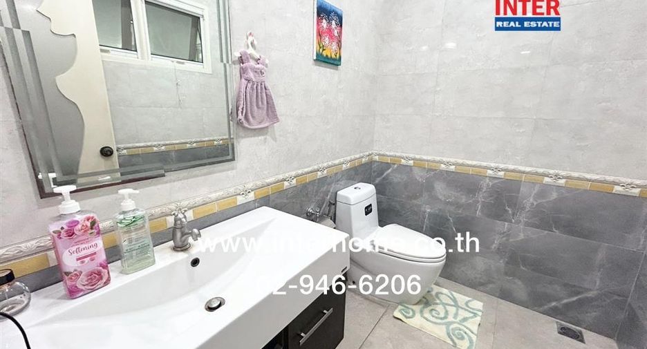 For sale 4 bedrooms house in Khlong Sam Wa, Bangkok