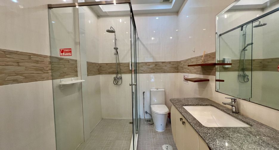 For rent 3 bedrooms house in Bang Lamung, Chonburi