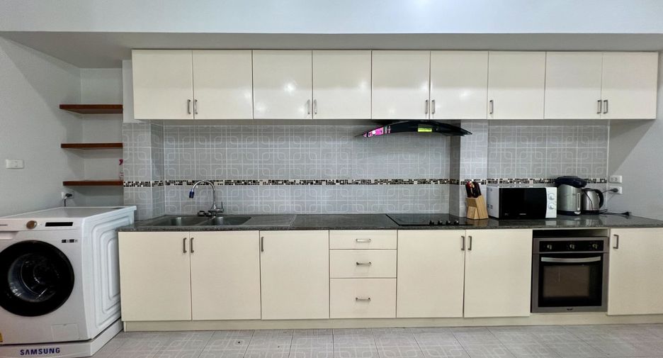 For rent 3 bedrooms house in Bang Lamung, Chonburi