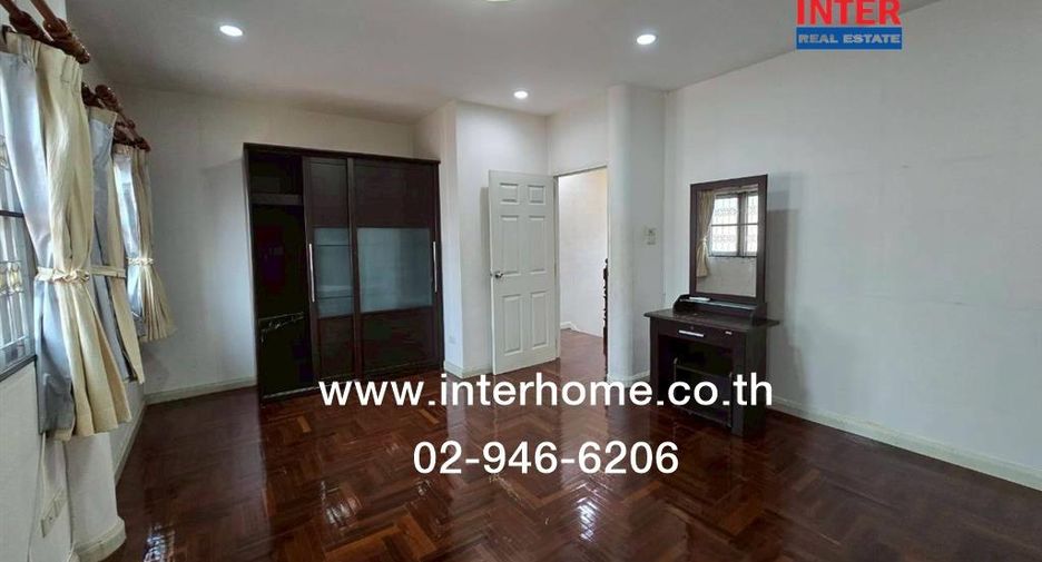For sale 5 bedrooms house in Bang Khen, Bangkok
