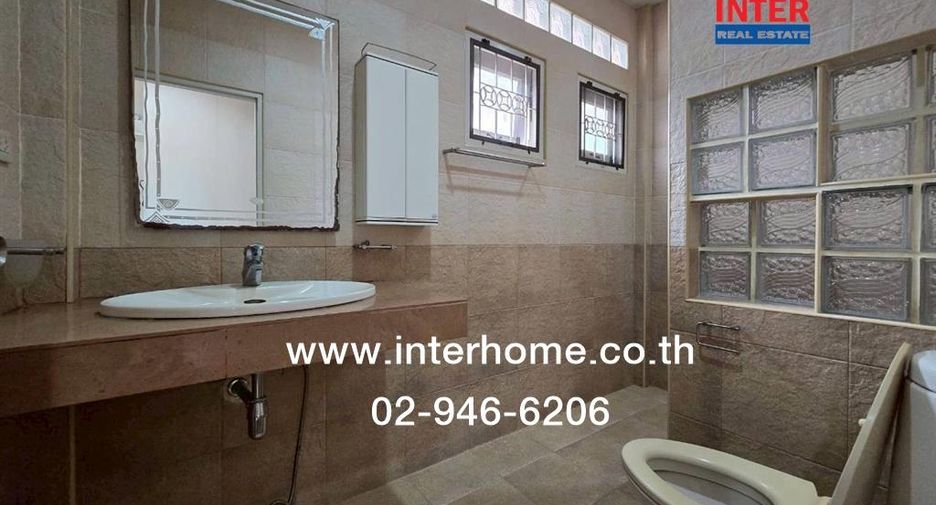 For sale 5 bedrooms house in Bang Khen, Bangkok