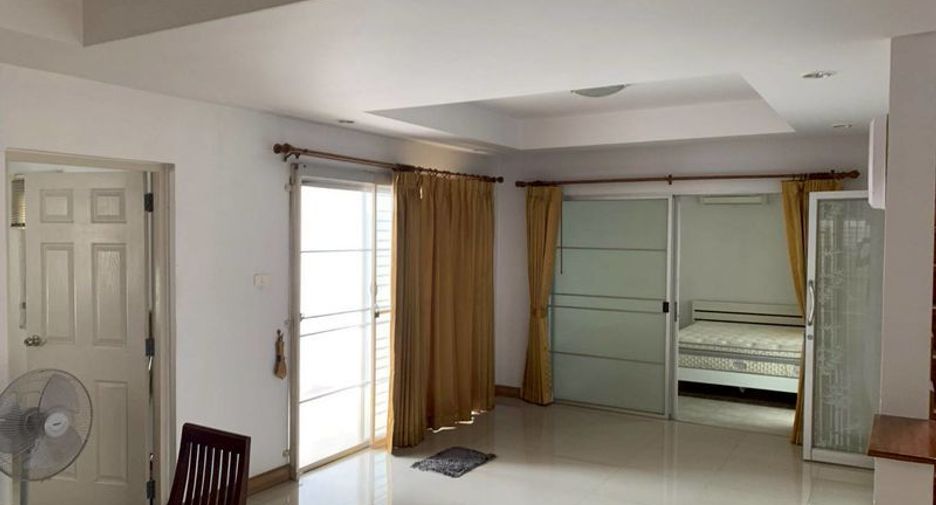 À vendre 5 chambres maison à Bang Lamung, Chonburi