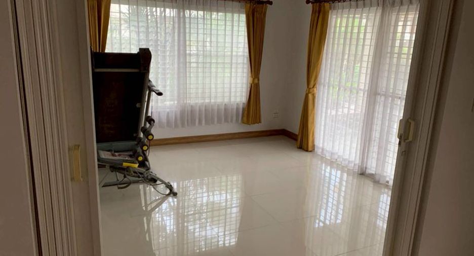 À vendre 5 chambres maison à Bang Lamung, Chonburi