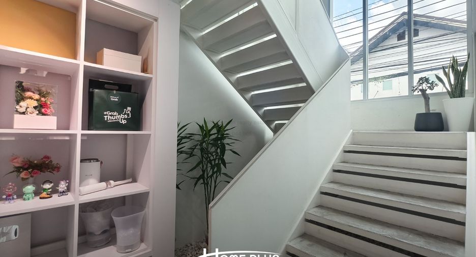 For sale 1 bed house in Wang Thonglang, Bangkok