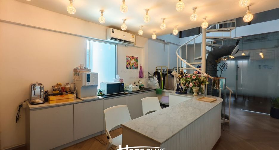 For sale 1 bed house in Wang Thonglang, Bangkok
