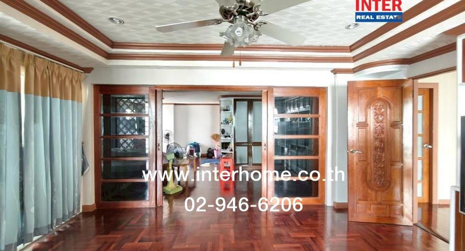 For sale 6 bedrooms house in Din Daeng, Bangkok