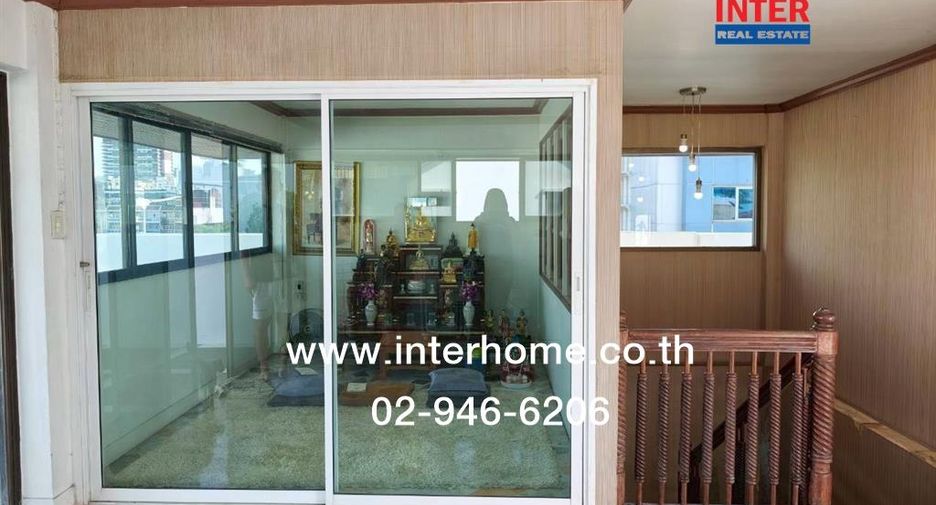 For sale 6 bedrooms house in Din Daeng, Bangkok