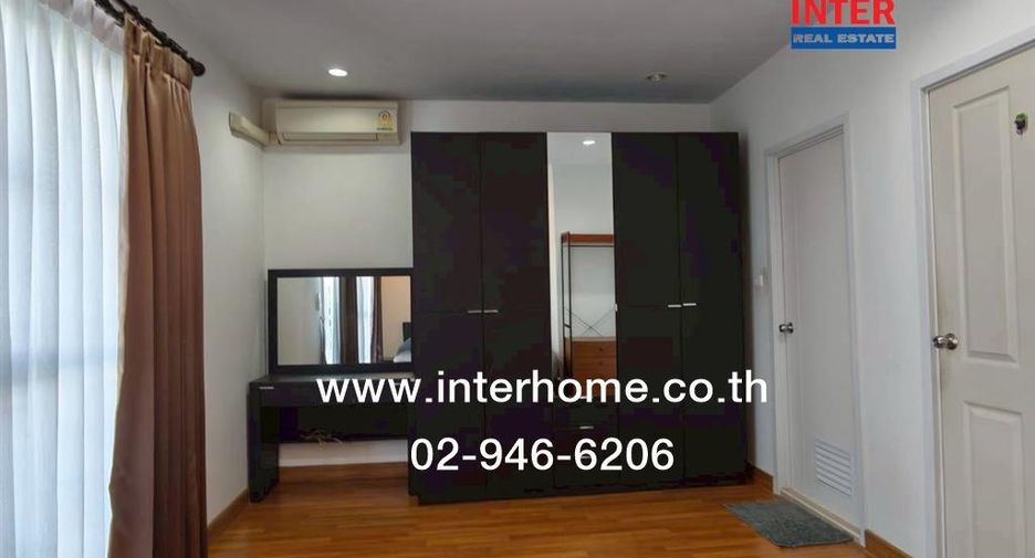 For sale 3 bedrooms townhouse in Khlong Sam Wa, Bangkok