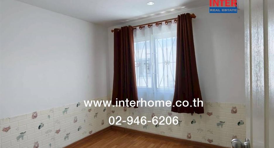 For sale 3 bedrooms townhouse in Khlong Sam Wa, Bangkok