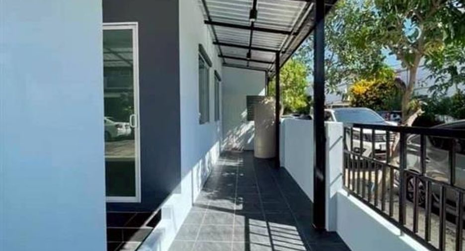Reihenhaus zum Kauf mit 3 Zimmer in Lam Luk Ka, Pathum Thani