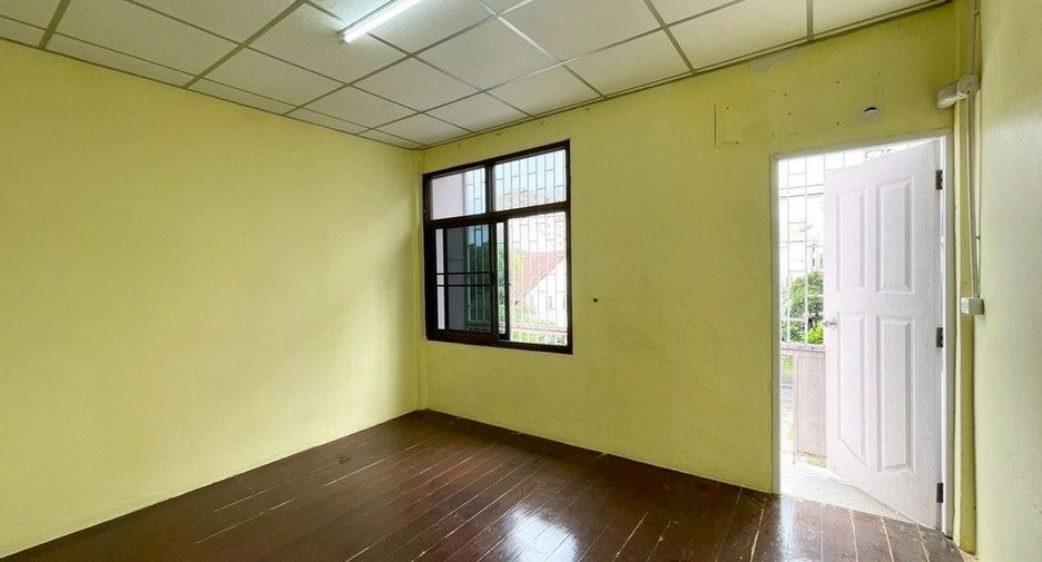 For rent retail Space in Ratchathewi, Bangkok