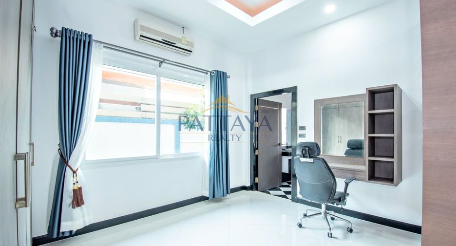 For rent and for sale 4 bedrooms villa in Bang Lamung, Chonburi