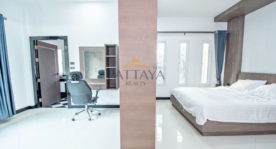 For rent and for sale 4 bedrooms villa in Bang Lamung, Chonburi