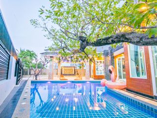 Villa en alquiler y en venta de 4 habitaciones en Bang Lamung, Chonburi